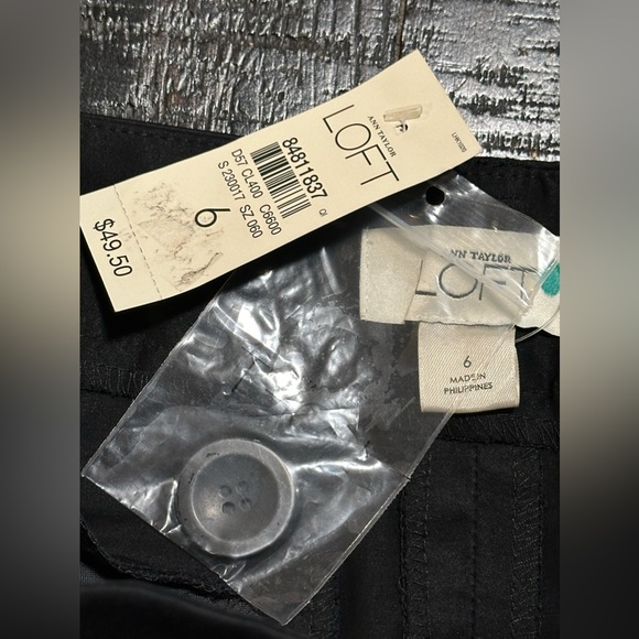 NWT Ann Taylor LOFT flat front black Bermuda shorts 6! - Picture 3 of 4